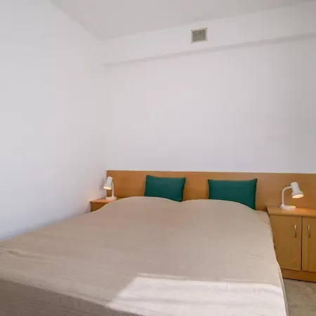 Studio Fur 3 Personen Ca 42 Qm In Veli Losinj, Kvarner Bucht Losinj * Veli Lošinj