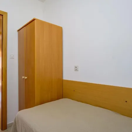 Studio Fur 3 Personen Ca 42 Qm In Veli Losinj, Kvarner Bucht Losinj Veli Lošinj