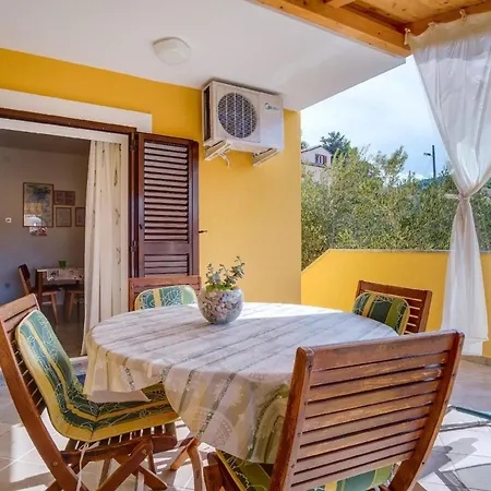 Studio Fur 3 Personen Ca 42 Qm In Veli Losinj, Kvarner Bucht Losinj